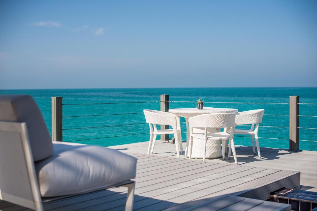 Hotel Nurai Island, Saadiyat Abu Zabi Zewnętrze zdjęcie View from the deck of a villa at Atlantis Paradise Island