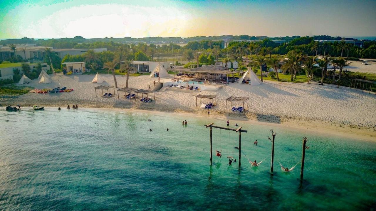 Hotel Nurai Island, Saadiyat Abu Zabi Zewnętrze zdjęcie Aerial view of the beach at the resort