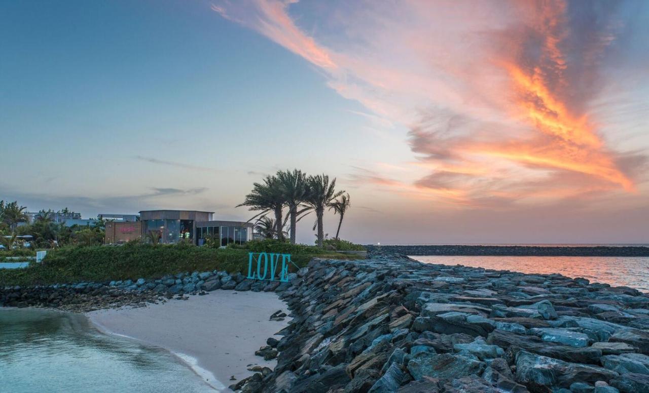 Hotel Nurai Island, Saadiyat Abu Zabi Zewnętrze zdjęcie Sunset at Al Bandar, Al Reef, Abu Dhabi
